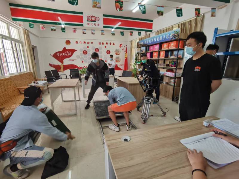 追星女孩心理学分析报告：布尔津县广告片拍摄公司揭秘饭圈应援式传播逻辑